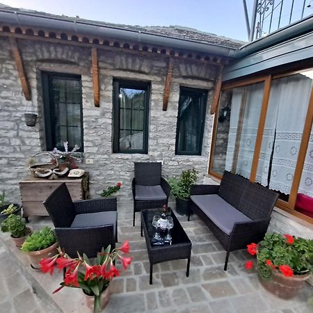 "Villa 70" Guesthouse Gjirokaster Ngoại thất bức ảnh
