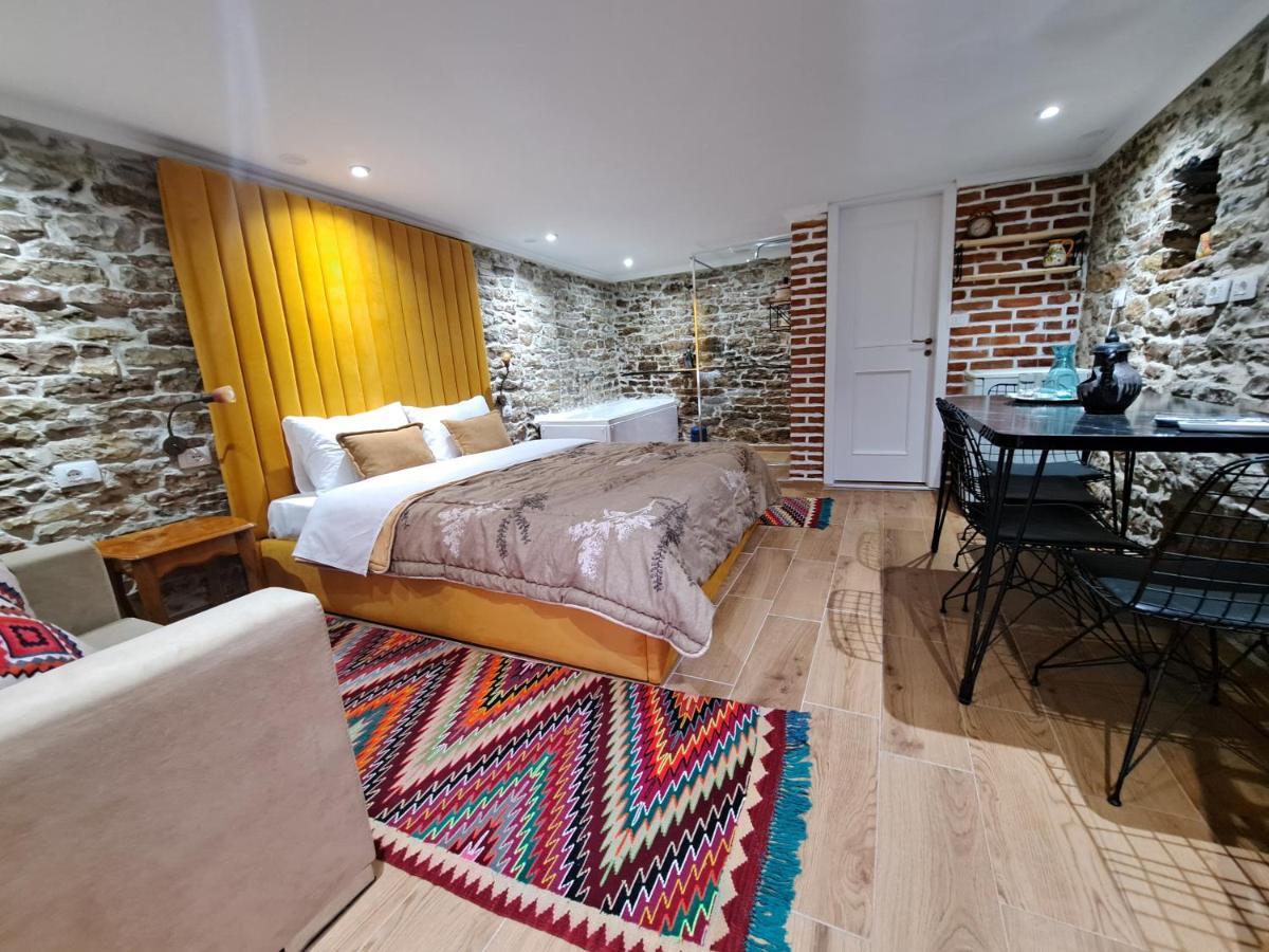 "Villa 70" Guesthouse Gjirokaster Ngoại thất bức ảnh