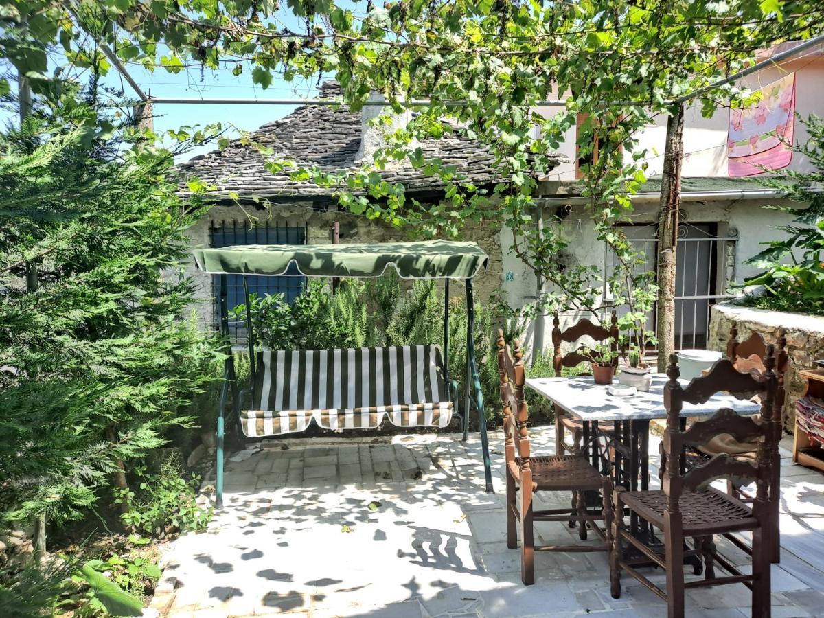 "Villa 70" Guesthouse Gjirokaster Ngoại thất bức ảnh