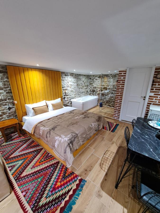 "Villa 70" Guesthouse Gjirokaster Ngoại thất bức ảnh