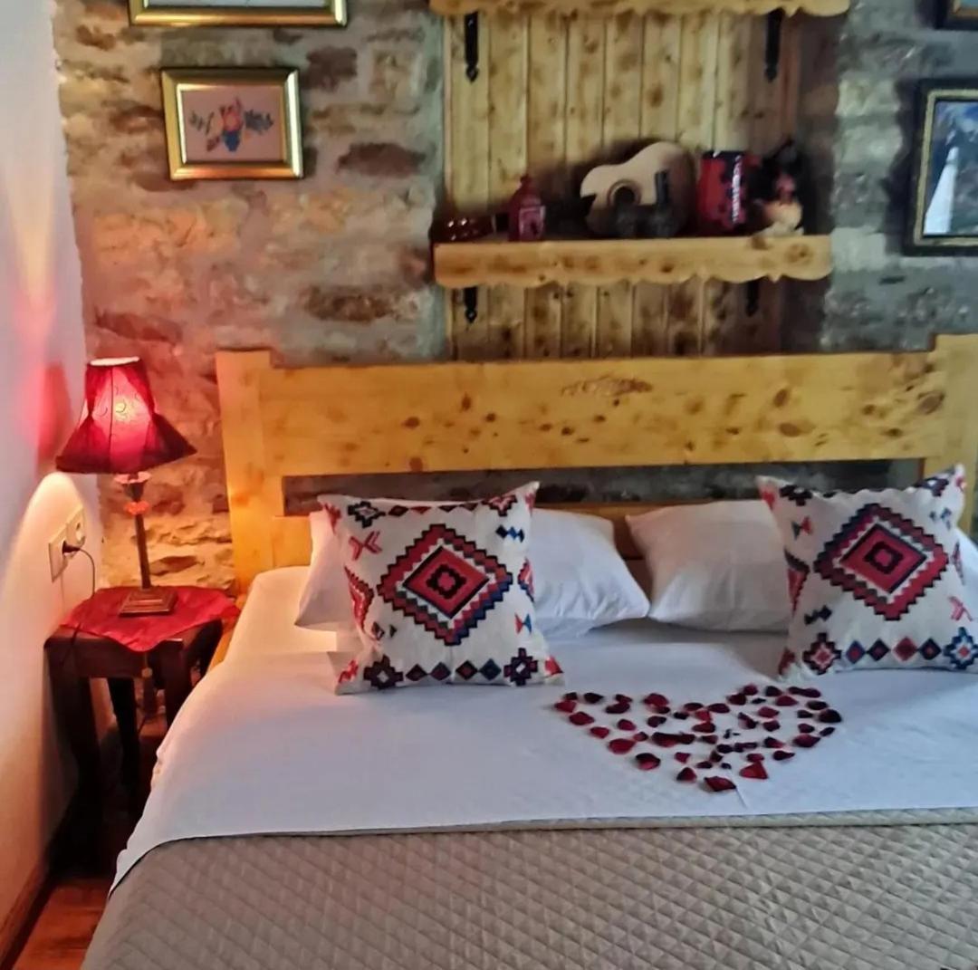 "Villa 70" Guesthouse Gjirokaster Ngoại thất bức ảnh