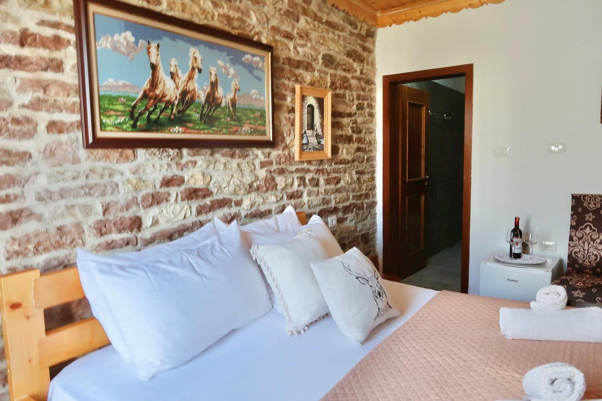 "Villa 70" Guesthouse Gjirokaster Ngoại thất bức ảnh