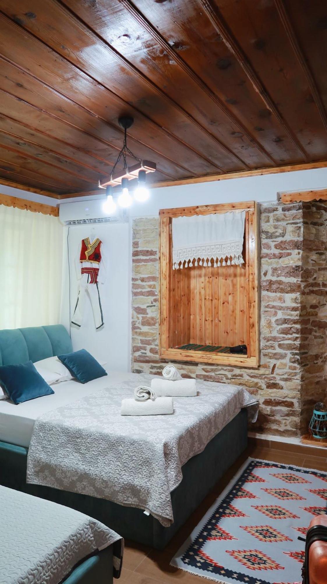 "Villa 70" Guesthouse Gjirokaster Ngoại thất bức ảnh