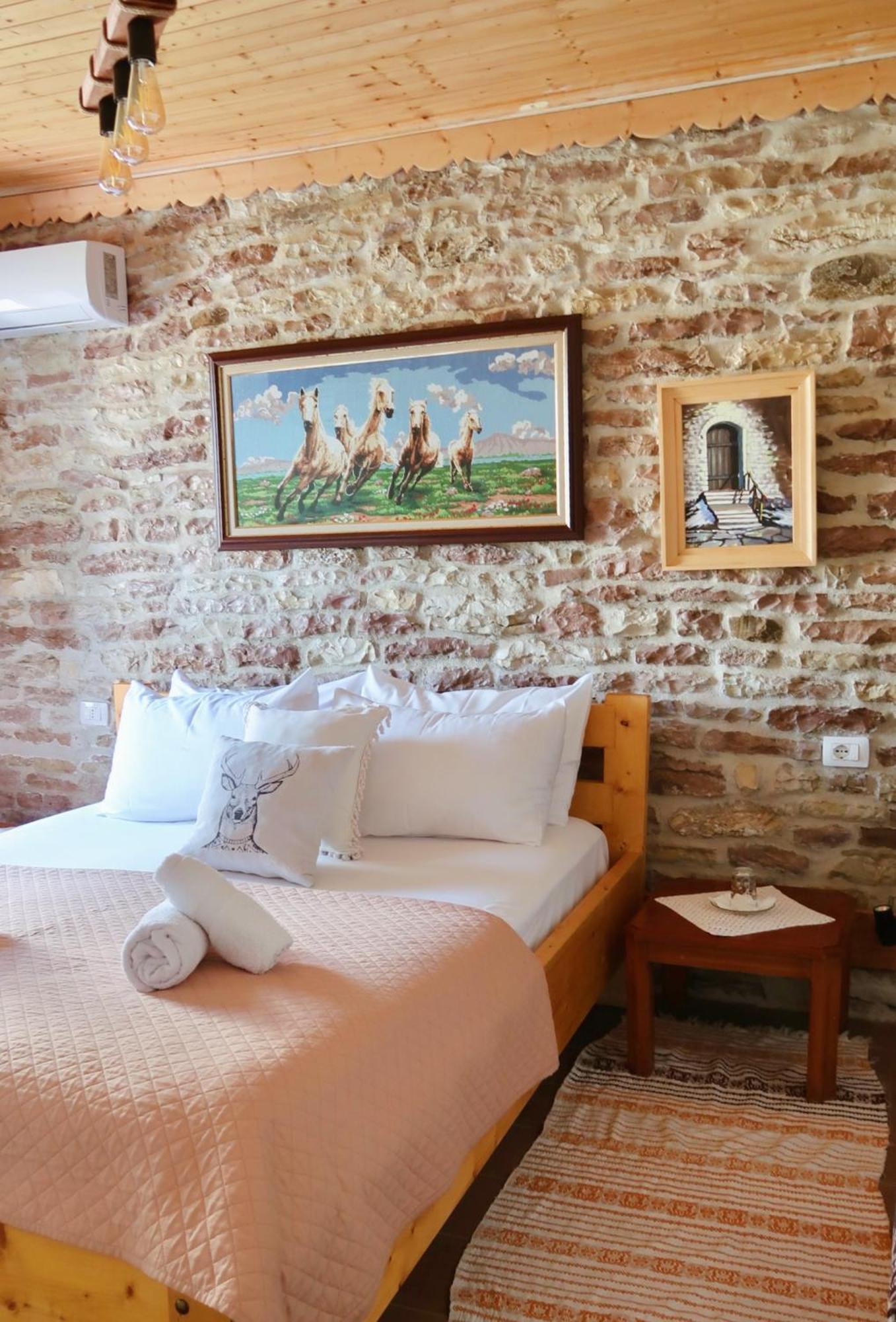 "Villa 70" Guesthouse Gjirokaster Ngoại thất bức ảnh