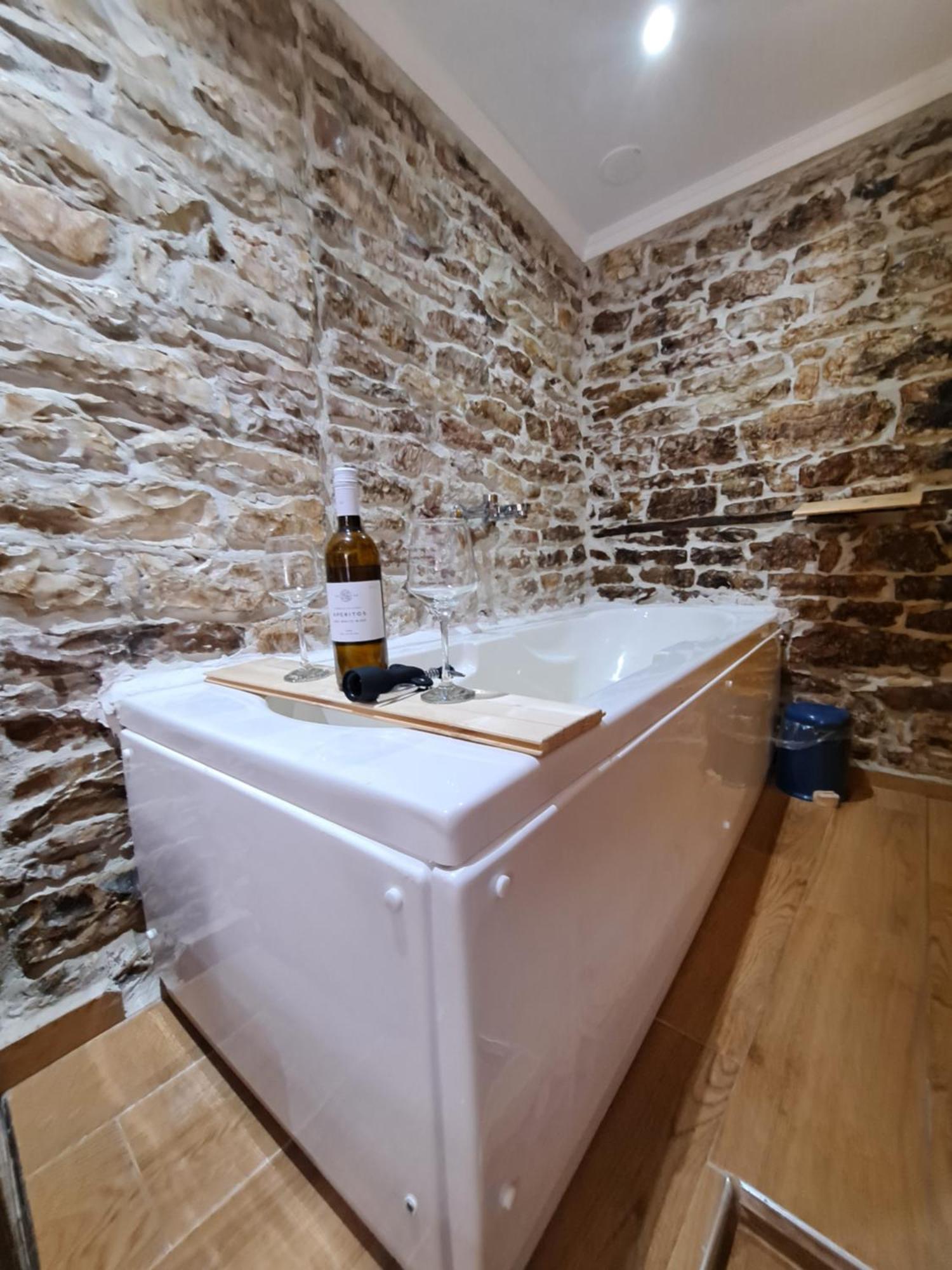 "Villa 70" Guesthouse Gjirokaster Ngoại thất bức ảnh