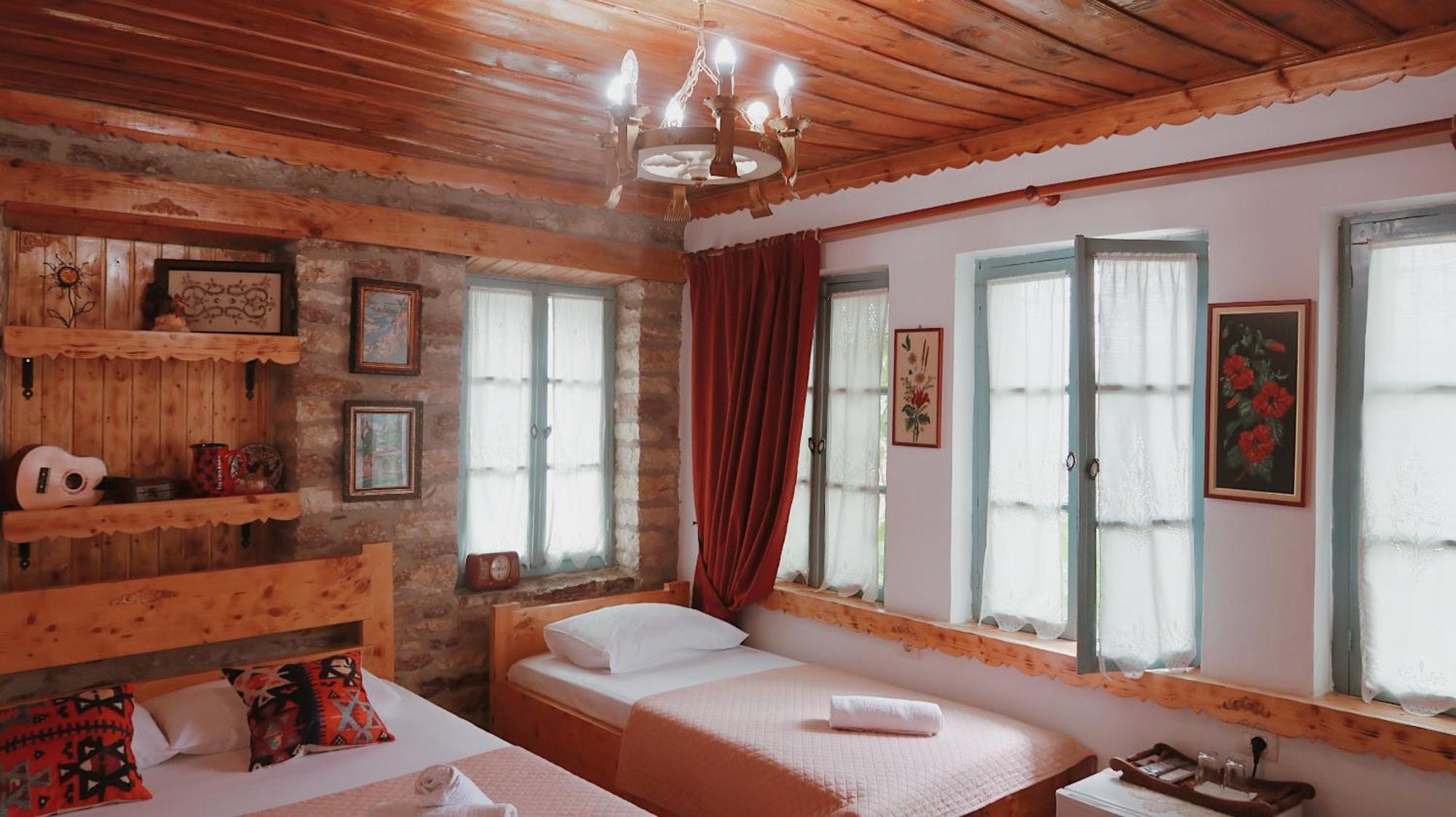 "Villa 70" Guesthouse Gjirokaster Ngoại thất bức ảnh