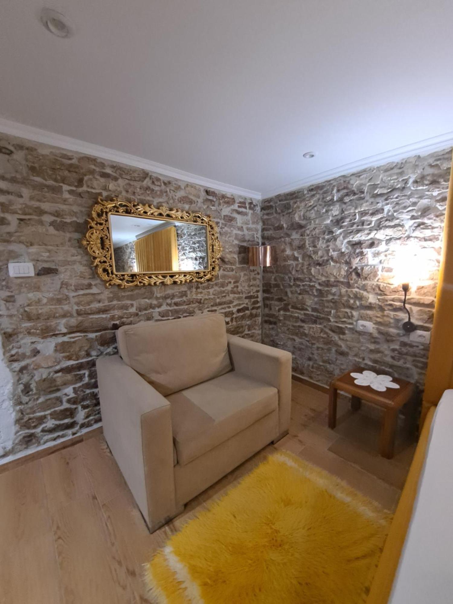 "Villa 70" Guesthouse Gjirokaster Ngoại thất bức ảnh