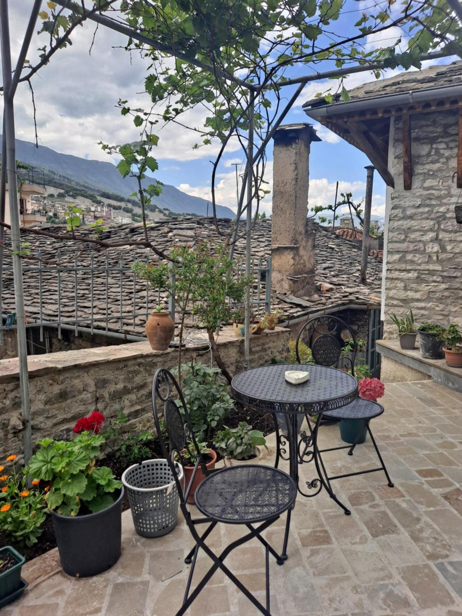 "Villa 70" Guesthouse Gjirokaster Ngoại thất bức ảnh