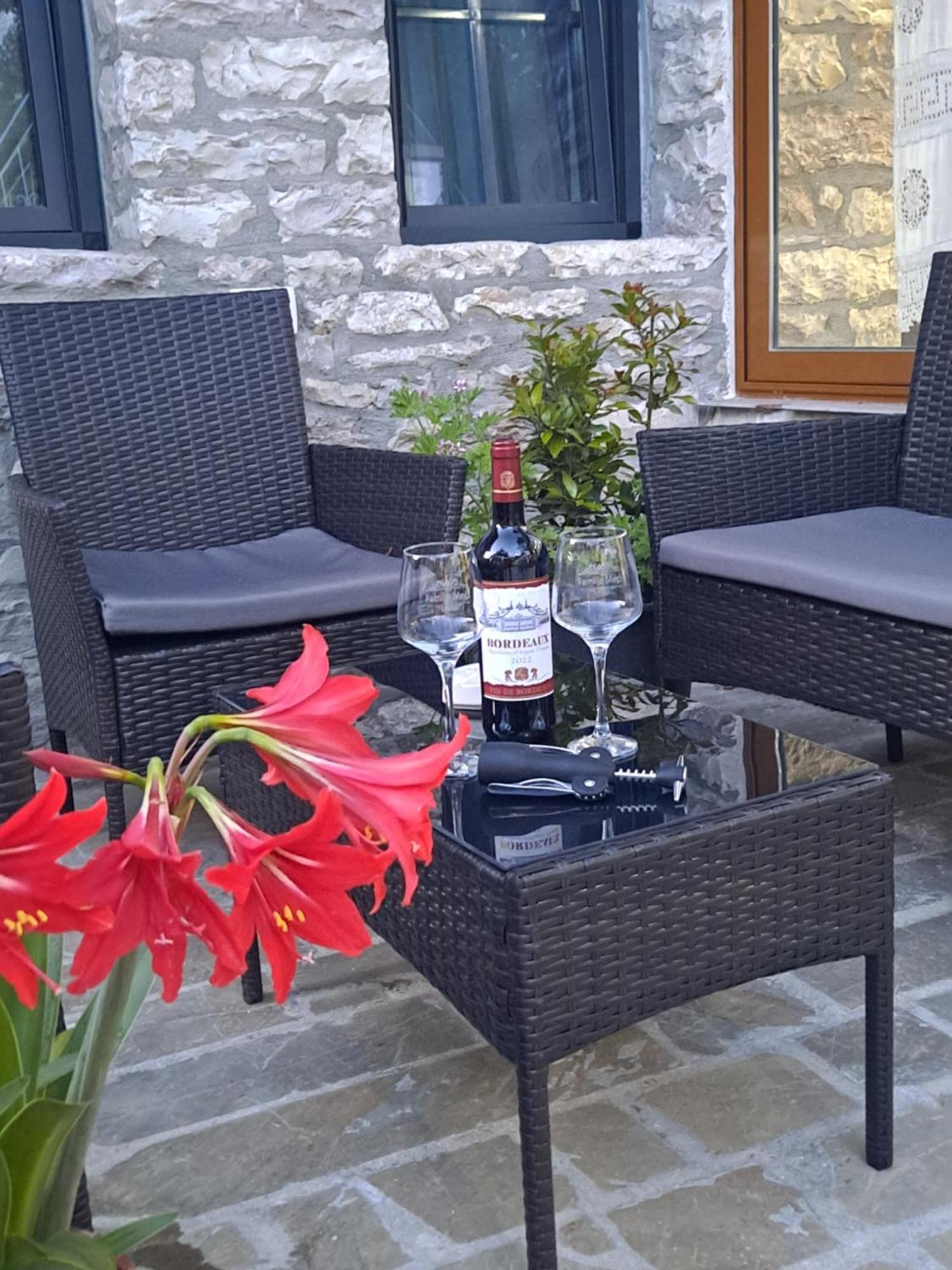 "Villa 70" Guesthouse Gjirokaster Ngoại thất bức ảnh